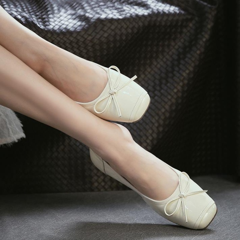Genuien Leather Round Toe Low  - Women Shoes Japanese Brand review and price